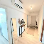 Апартаменты Great Location, Ac, Parking, Ev Loading, Wifi