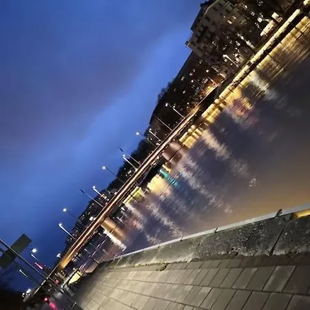 Air Conditioning - Parking - Wifi 公寓