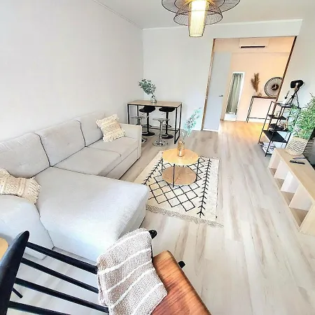 Great Location, Ac, Parking, Ev Loading, Wifi *