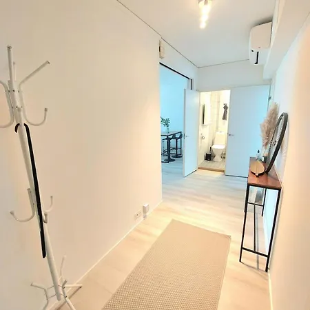 Apartment Great Location, Ac, Parking, Ev Loading, Wifi *