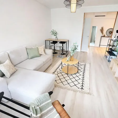 Great Location, Ac, Parking, Ev Loading, Wifi דירה *