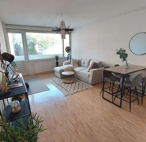 》 Idyllic Cityhome Untamola - Nearby River Aura