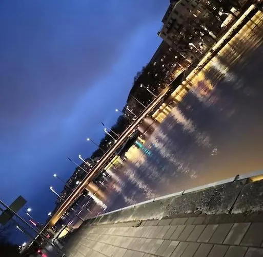 》 Idyllic Cityhome Untamola - Nearby River Aura Apartment